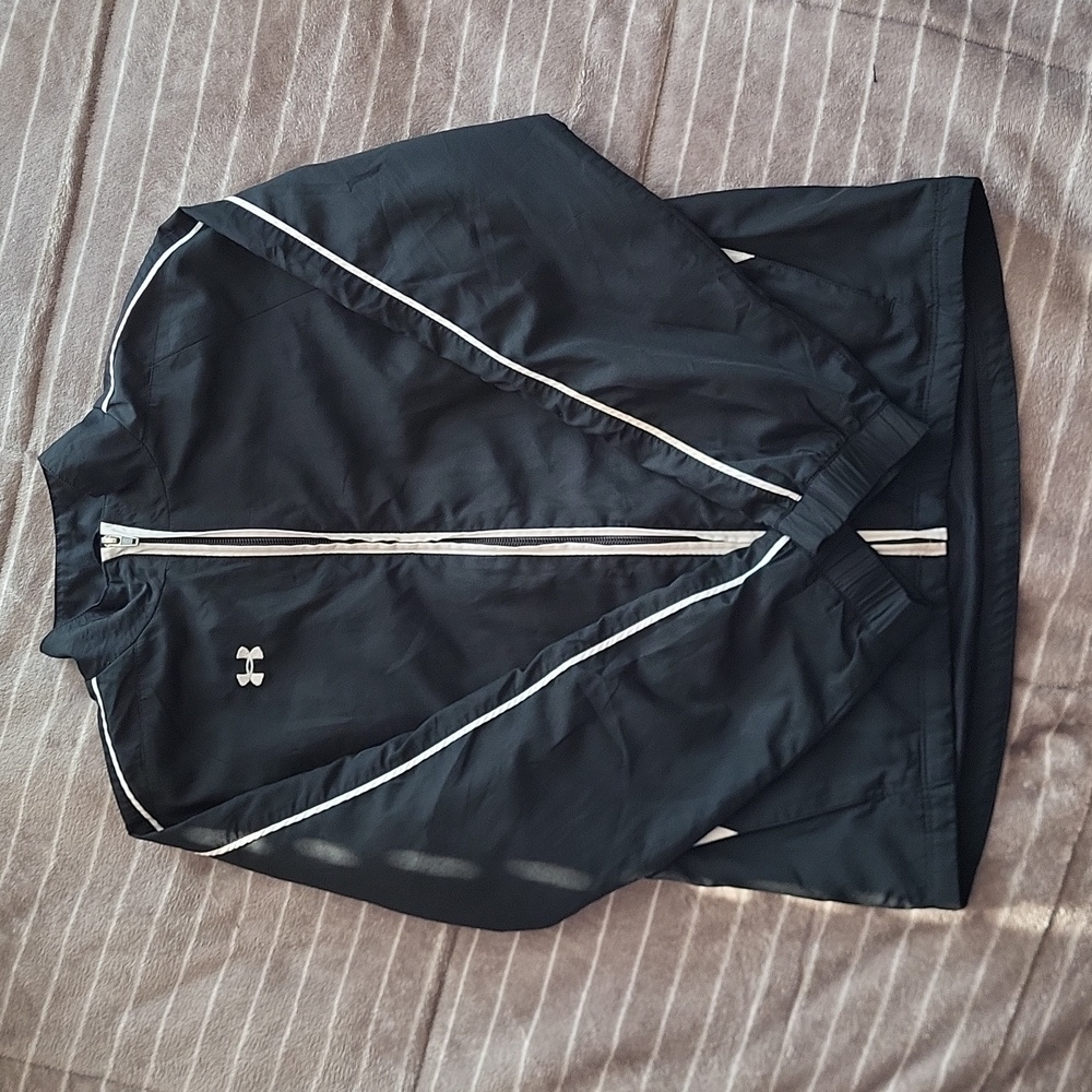 Black Youth Medium Under Armour Windbreaker